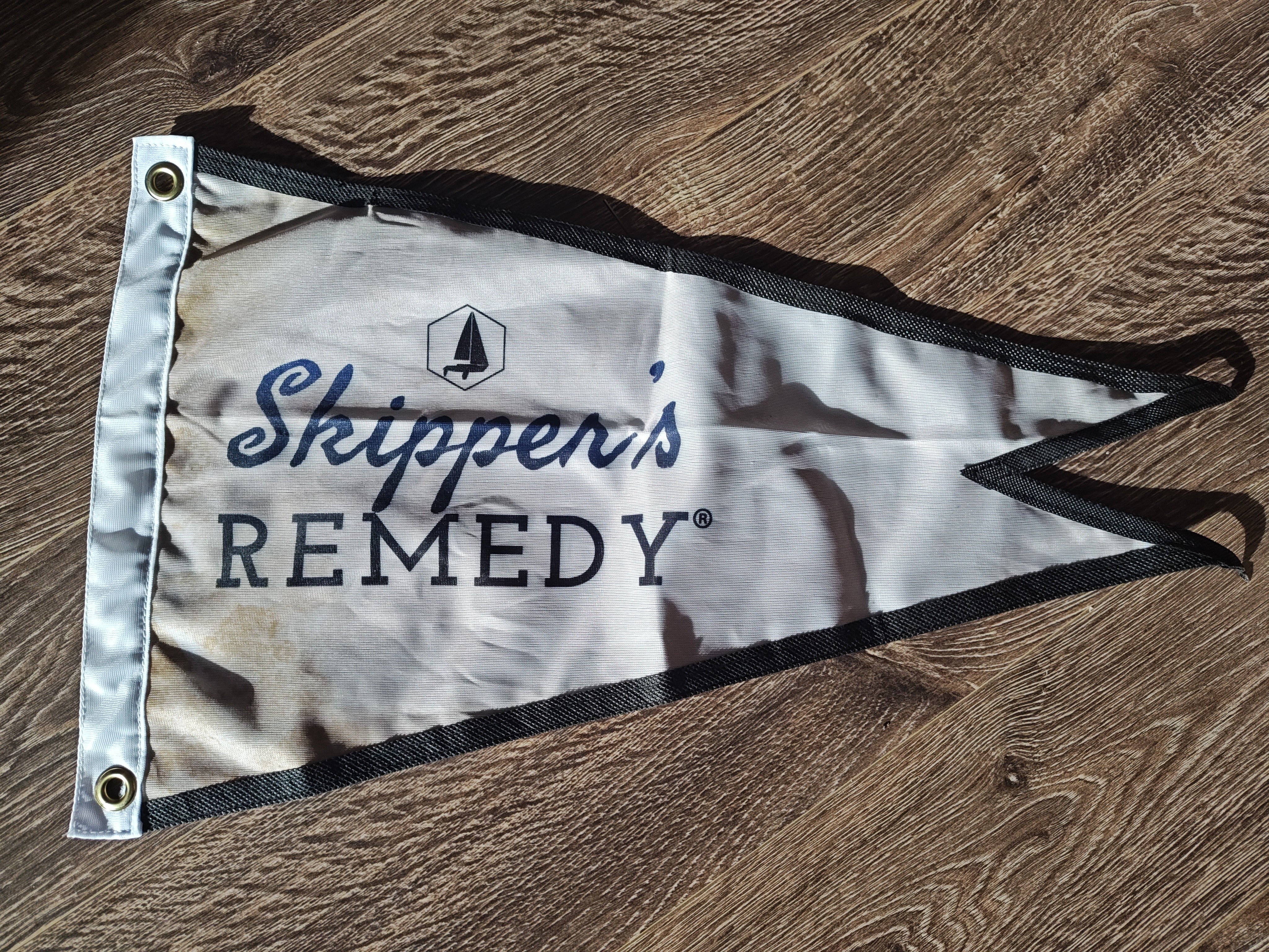 Skipper's Remedy Burgee Flag: 1.5ft by 1ft